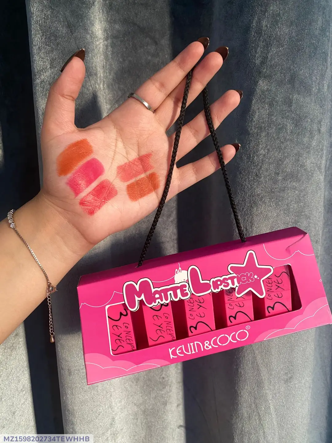 1598-72-736512-product-1 High Pigmented Pink Lipstick - Bold Coverage - 5 Pcs Pack - Image 1
