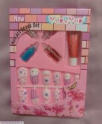 Kids Nail Art Set with 12 Fake Nails & Glitter Beads - Image 3