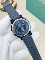 Men's Black Gold Dial Rubber Strap Watch – Stylish Everyday Wear - Image 3