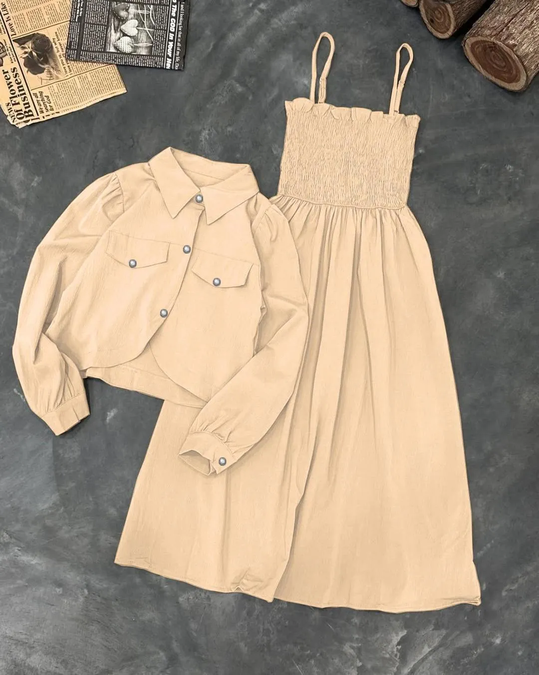 MZ1993200388AACN-media-1 Off-White Linen 2-Piece Women's Set with Coati Top & Smocked Dress - Image 1