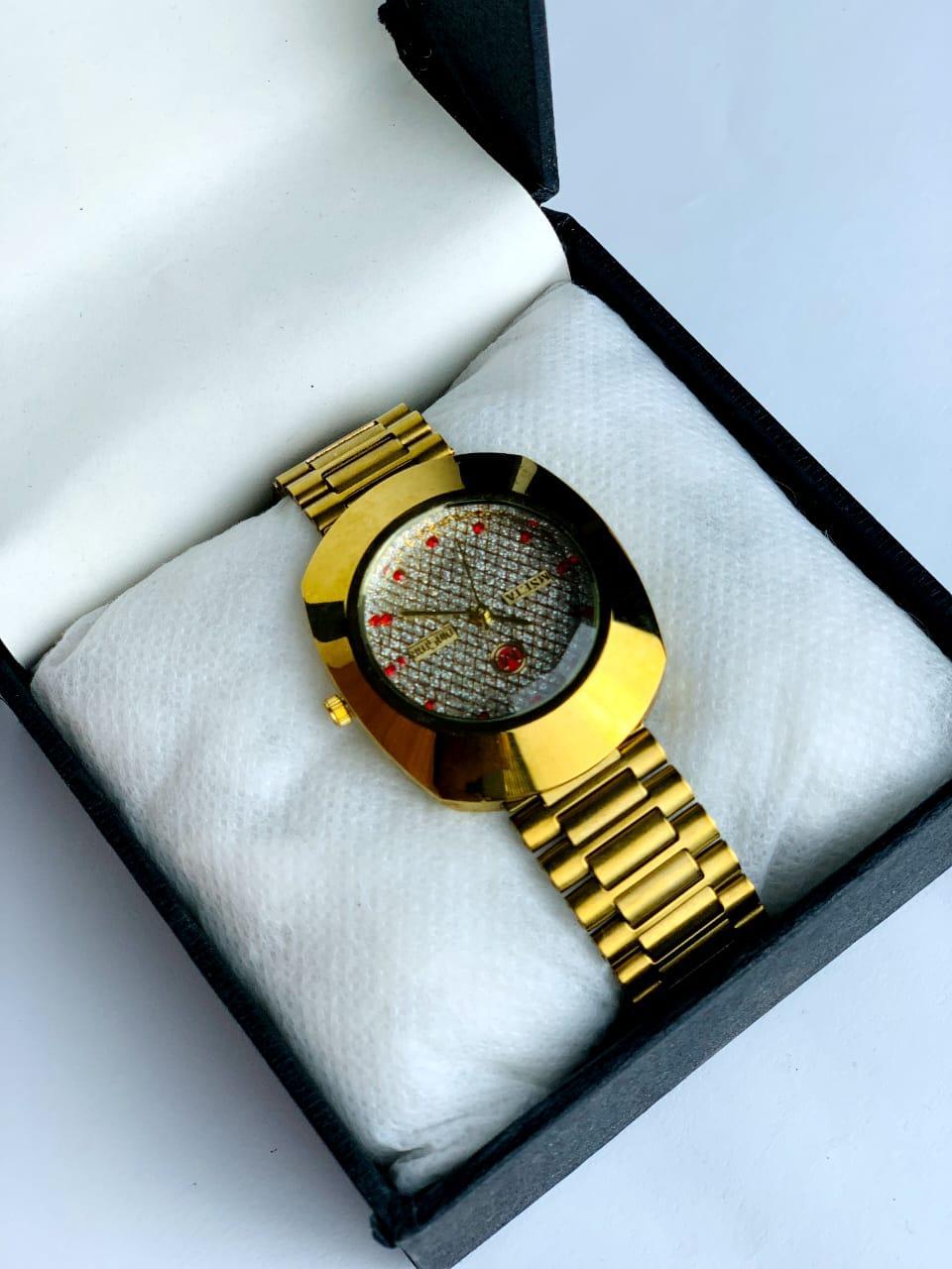 MZ268200040ZOUESE-media-1 Men's Gold Stainless Steel Watch with Red Accents - Image 1