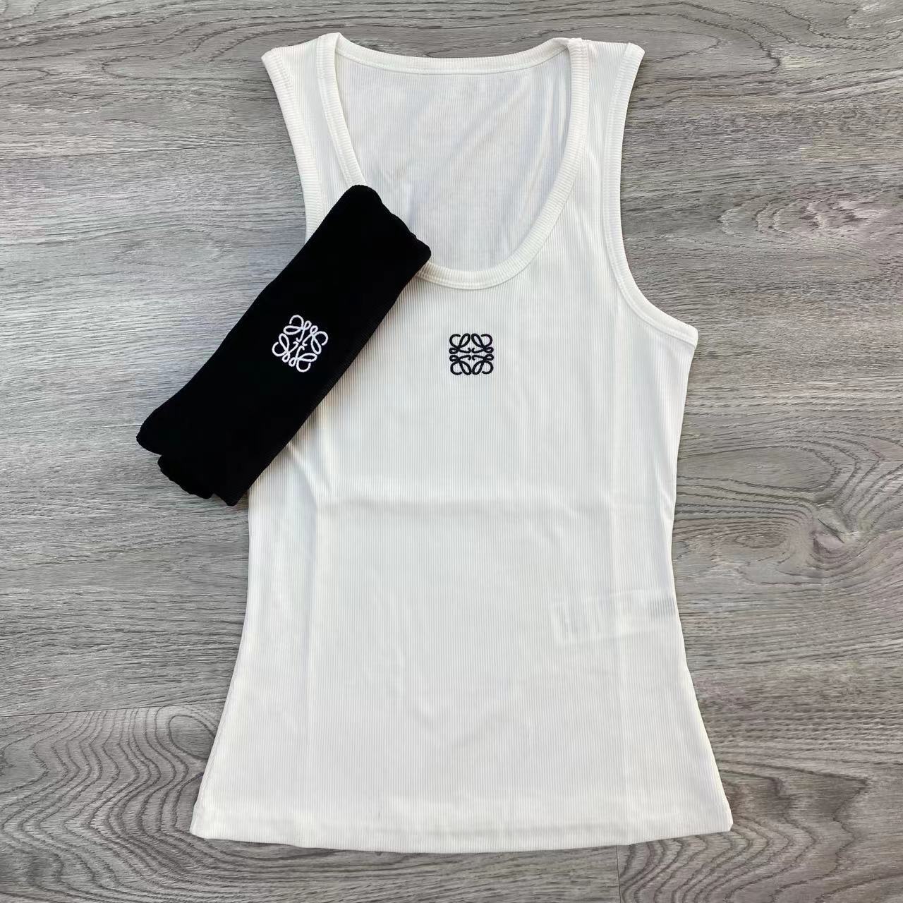 MZCHYHAM3101-media-1 White Embroidered Women's Cotton Sports Vest with Headband - Image 1