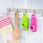 Garlic Press Grater Slicer Plastic Grinding Tool Kitchen Accessories(random color ) - Image 3