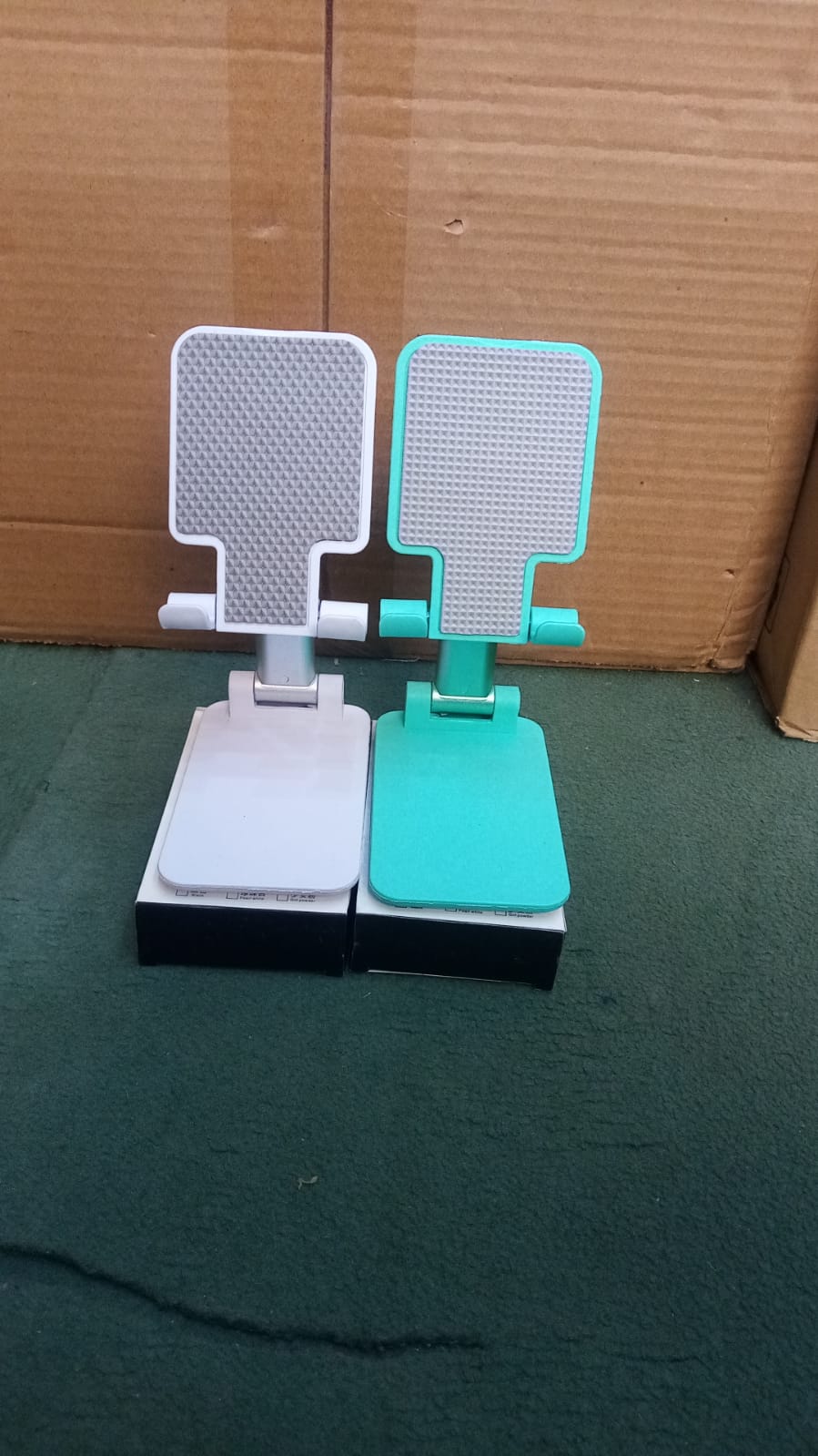 WhatsApp-Image-2023-12-16-at-11.57.36-AM.jpeg Mobile Stand Random Colour - Image 1