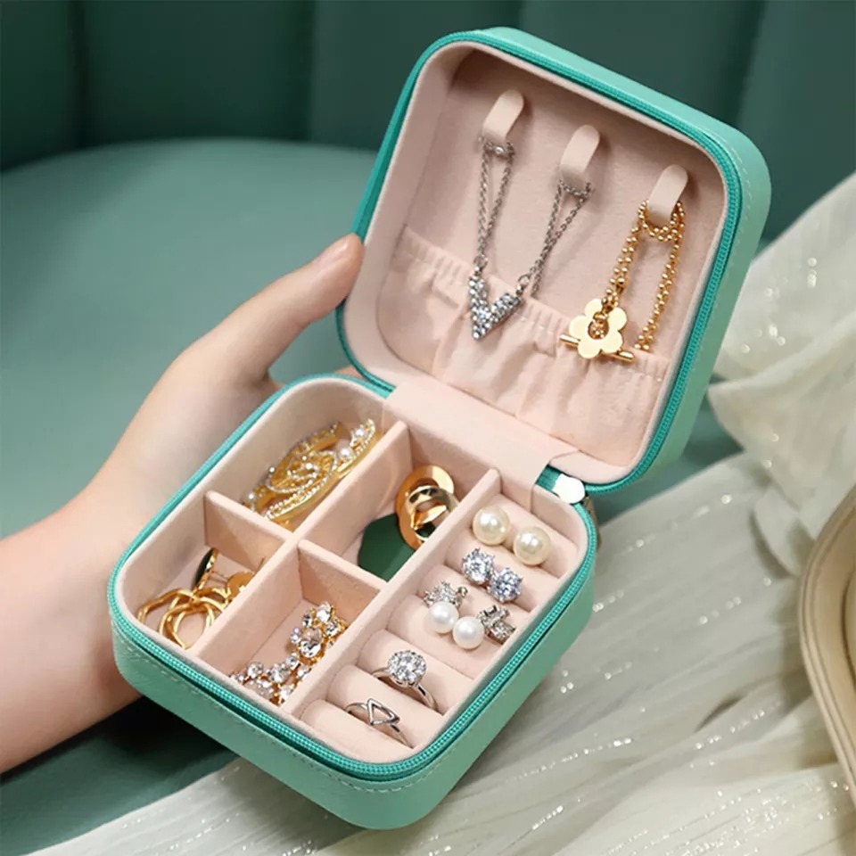 WhatsApp-Image-2024-10-30-at-7.19.39-PM.jpeg Travel Leather Pocket Jewellery Organizer With Box (Mix/Random color) - Image 1