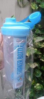 Sports Fitness Protein Shaker Bottle for boys and girls 700ML (random color) - Image 3