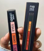 3 in 1  HUDA  Beauty  Professional  Eyes Cheeks Lips (Lipsticks) - Image 4