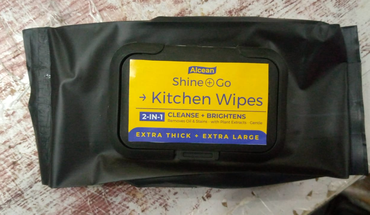 WhatsApp-Image-2024-12-02-at-5.53.40-PM.jpeg Kitchen Wipes 2-IN-1 CLEANSE + BRIGHTENS (50pc in 1 pouch) - Image 1