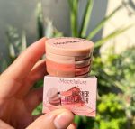 Mocallure 3 in 1 blusher highlighter kit Package Includes: 1 x Blusher Highlighter Kit Product Feature: Glowy, 2 in 1 (Random color)