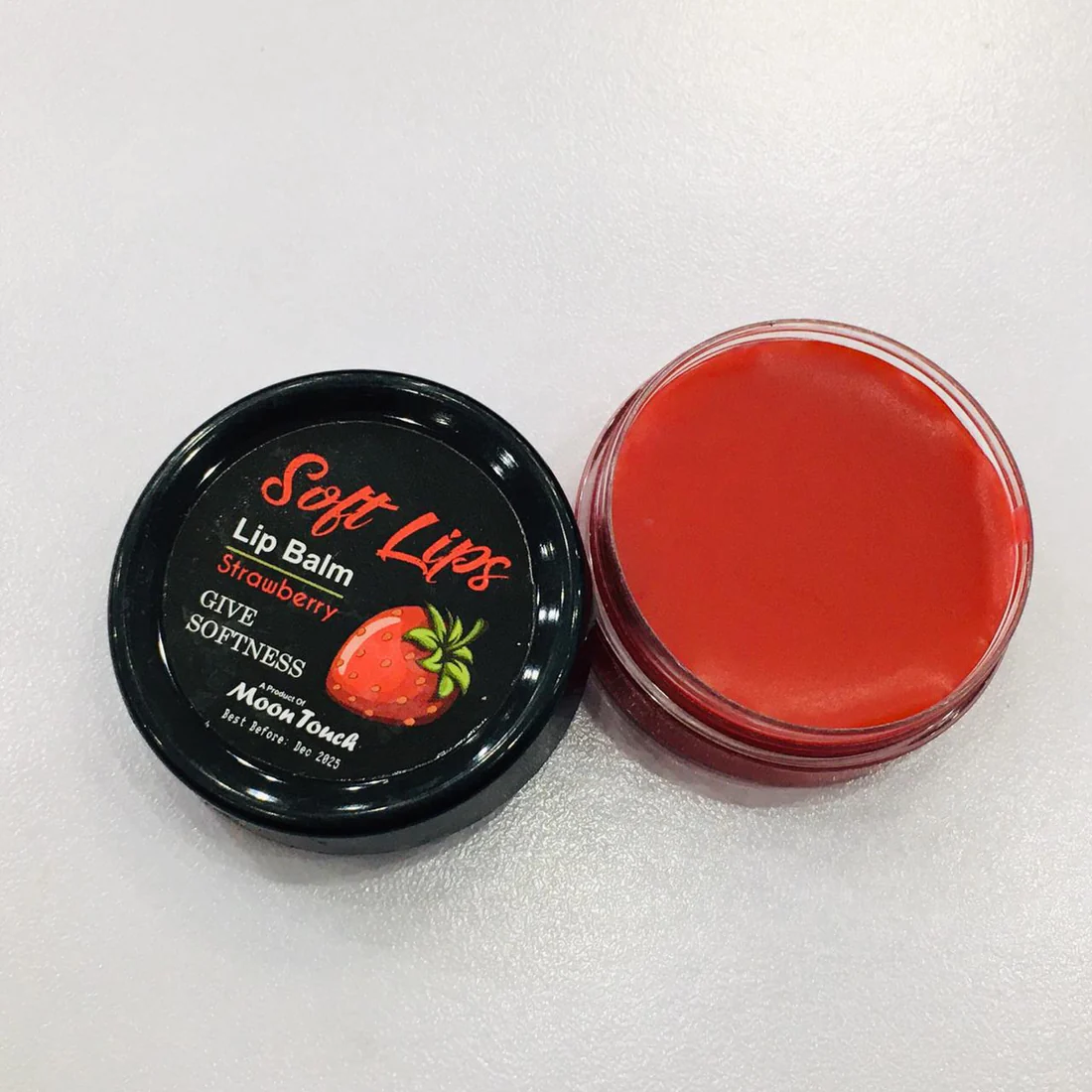WhatsAppImage2022-11-27at4.48.45AM.webp Lip Balm Small Give softness for Men and women - Image 1
