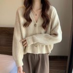 Women Green Waxy Knit Cardigan Jacket — Winter New Style V-Neck - Image 2