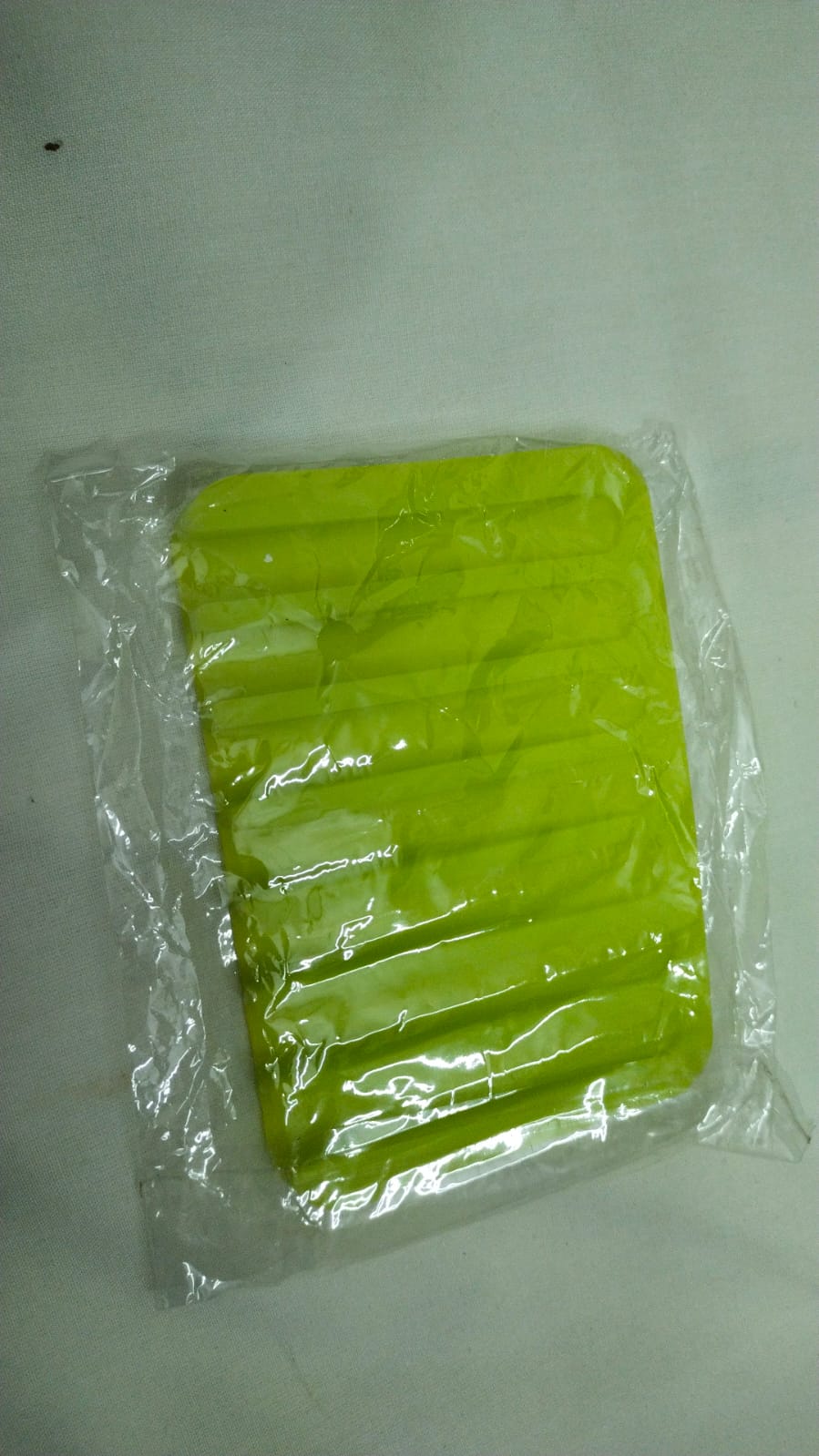 sfadf.jpeg Silicone soap dish Drainer Tray (Green) - Image 1
