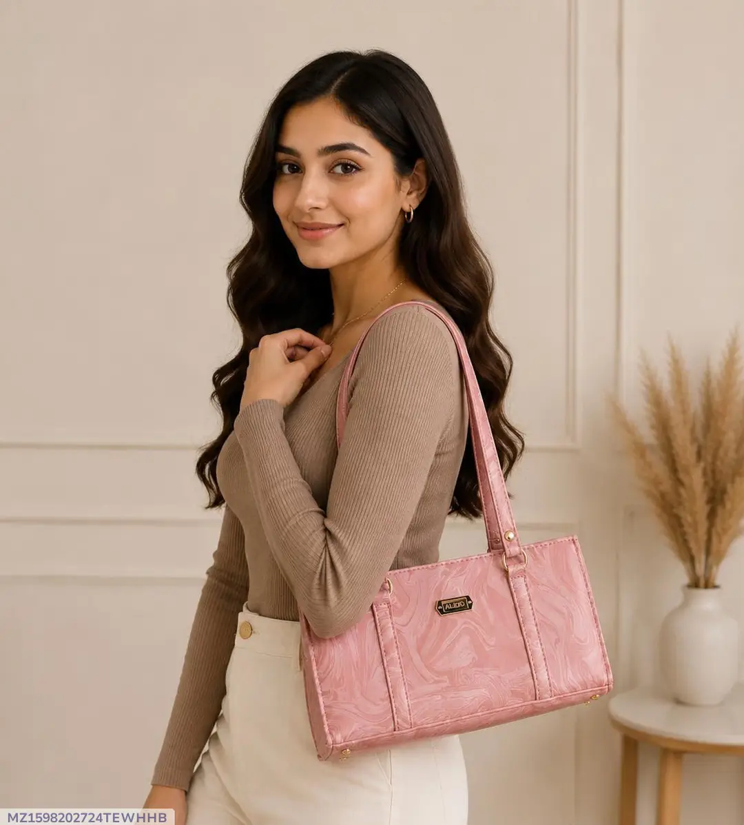 1598-37-735968-product-1 Women’s Leather Shoulder Bag – Elegant Plain Handbag for Everyday Use - Image 1