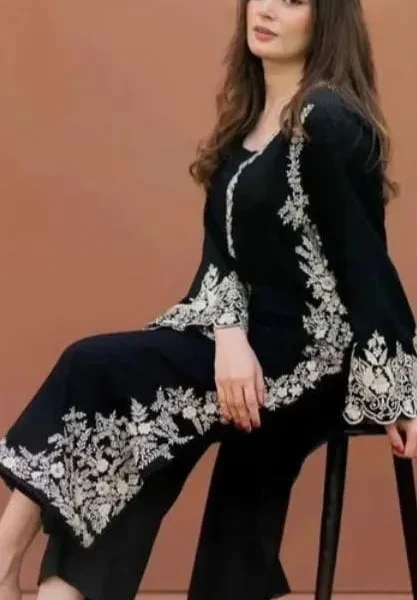Black Embroidered Pakistani Suit | Linen Trouser & Chiffon Dupatta